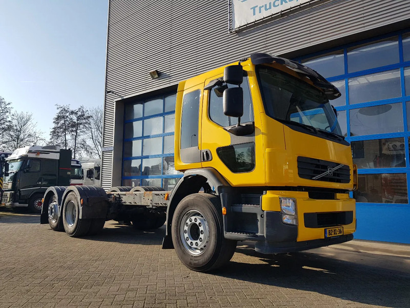 Volvo FE 300 EEV 6X2 Retarder Pto 234.000 KM - Châssis cabine: photos 5 Volvo FE 300 EEV 6X2 Retarder Pto 234.000 KM - Châssis cabine: photos 5