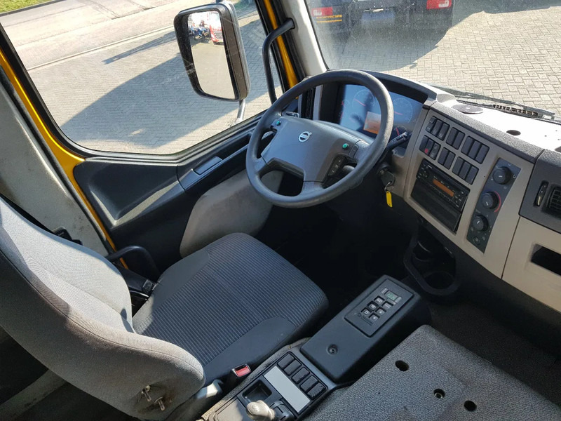 Volvo FE 300 EEV 6X2 Retarder Pto 234.000 KM en crédit-bail Volvo FE 300 EEV 6X2 Retarder Pto 234.000 KM: photos 9