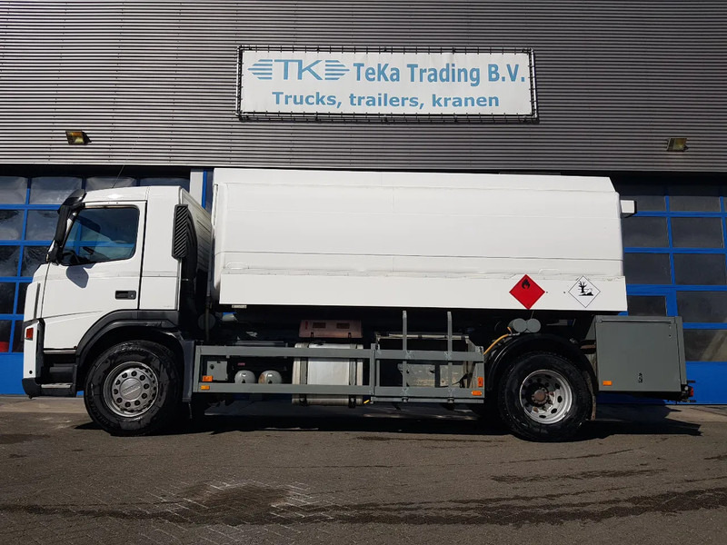 Volvo FM 9.340 Petrol, Diesel 17000 Ltr. 3 Compartementen - Camion citerne: photos 3 Volvo FM 9.340 Petrol, Diesel 17000 Ltr. 3 Compartementen - Camion citerne: photos 3