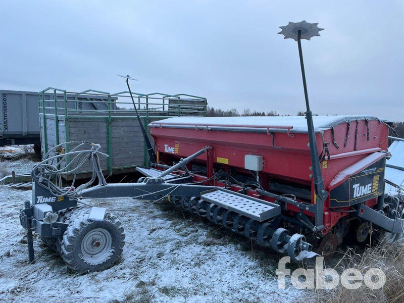 Tume HKL 4000 JC Star (113105) - Combiné de semis: photos 1 Tume HKL 4000 JC Star (113105) - Combiné de semis: photos 1
