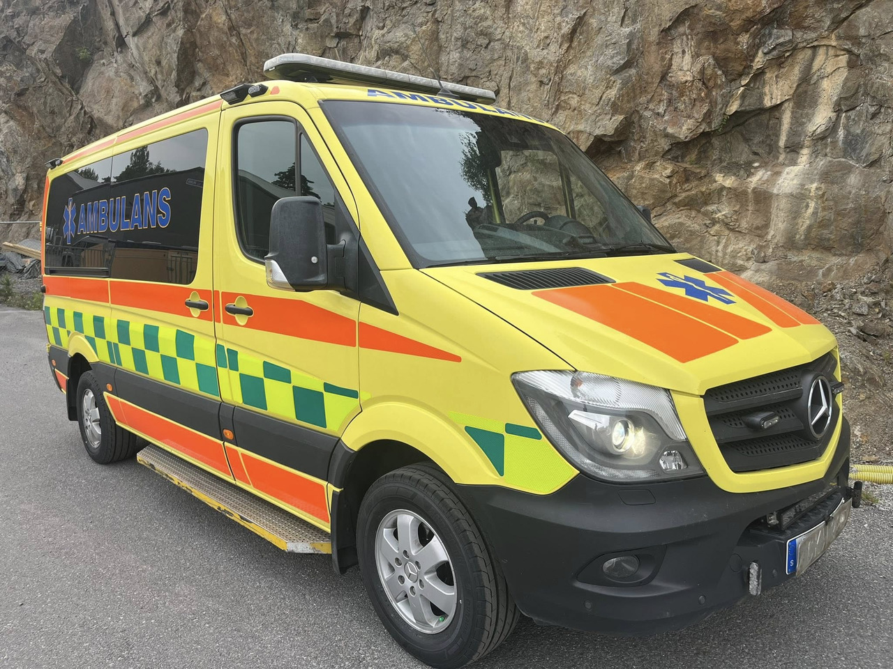 MERCEDES-BENZ Sprinter 319 - AMBULANCE - Ambulance: photos 5 MERCEDES-BENZ Sprinter 319 - AMBULANCE - Ambulance: photos 5
