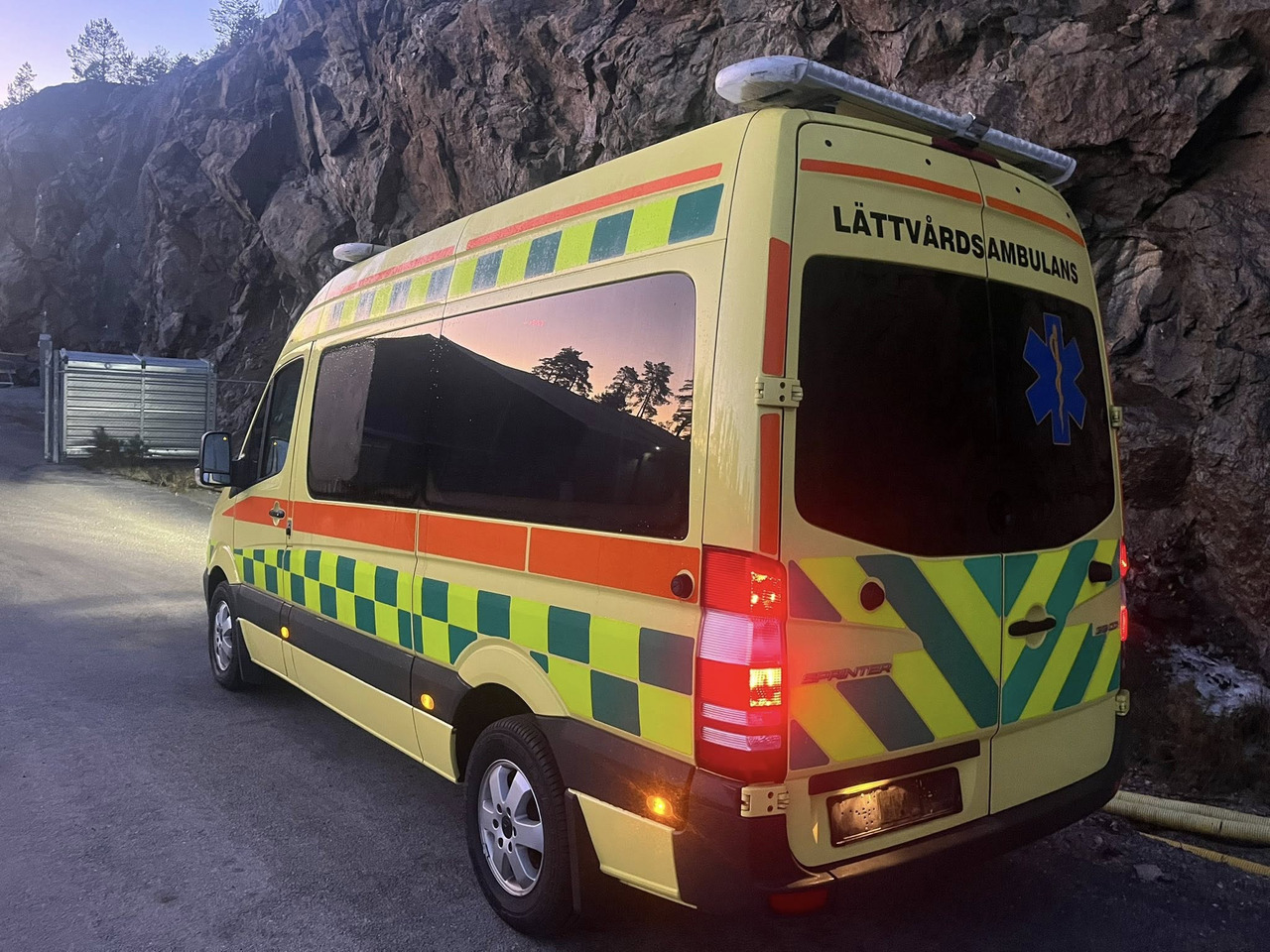 Ambulance MERCEDES-BENZ Sprinter 319 - Light AMBULANCE / shvydka dopomo: photos 6 Ambulance MERCEDES-BENZ Sprinter 319 - Light AMBULANCE / shvydka dopomo: photos 6