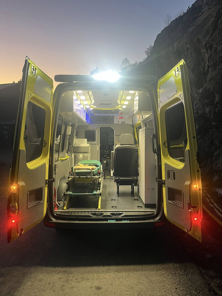 Ambulance MERCEDES-BENZ Sprinter 319 - Light AMBULANCE / shvydka dopomo: photos 27 Ambulance MERCEDES-BENZ Sprinter 319 - Light AMBULANCE / shvydka dopomo: photos 27