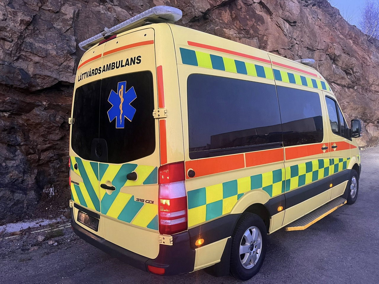 Ambulance MERCEDES-BENZ Sprinter 319 - Light AMBULANCE / shvydka dopomo: photos 9 Ambulance MERCEDES-BENZ Sprinter 319 - Light AMBULANCE / shvydka dopomo: photos 9