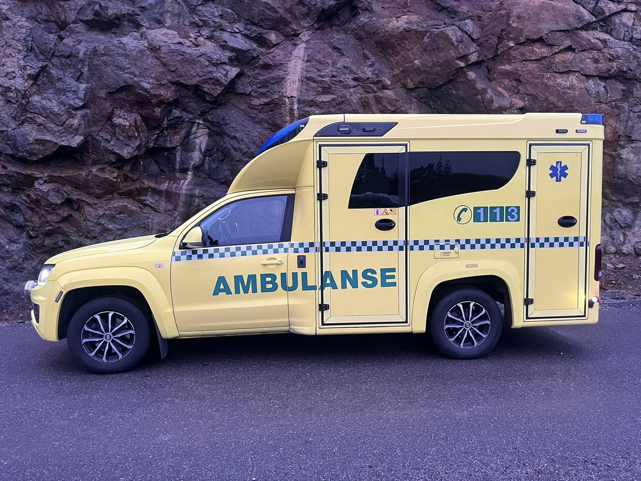 VOLKSWAGEN Amarok XL 4motion - SOLD/SÅLD !!! - Ambulance: photos 3 VOLKSWAGEN Amarok XL 4motion - SOLD/SÅLD !!! - Ambulance: photos 3