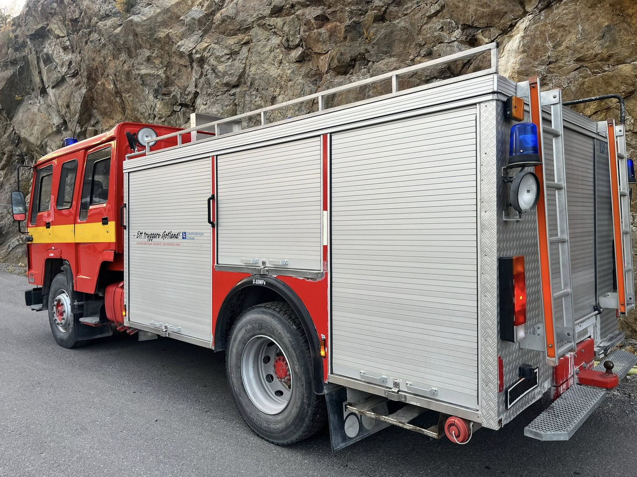 VOLVO FL10 4x2 - fire engine / fire truck / brandbil - Camion de pompier: photos 3 VOLVO FL10 4x2 - fire engine / fire truck / brandbil - Camion de pompier: photos 3
