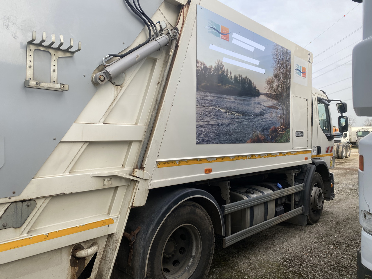 Volvo FE300 FAUN Müllwagen Garbage 2-Kammern Eu5 Top Zustand - Benne à ordures ménagères: photos 4 Volvo FE300 FAUN Müllwagen Garbage 2-Kammern Eu5 Top Zustand - Benne à ordures ménagères: photos 4
