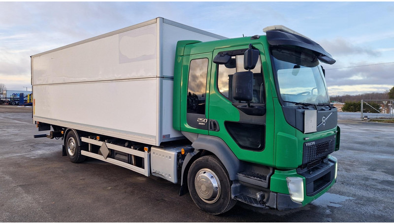 Volvo FL250 4X2 lifting box - Camion fourgon: photos 2 Volvo FL250 4X2 lifting box - Camion fourgon: photos 2
