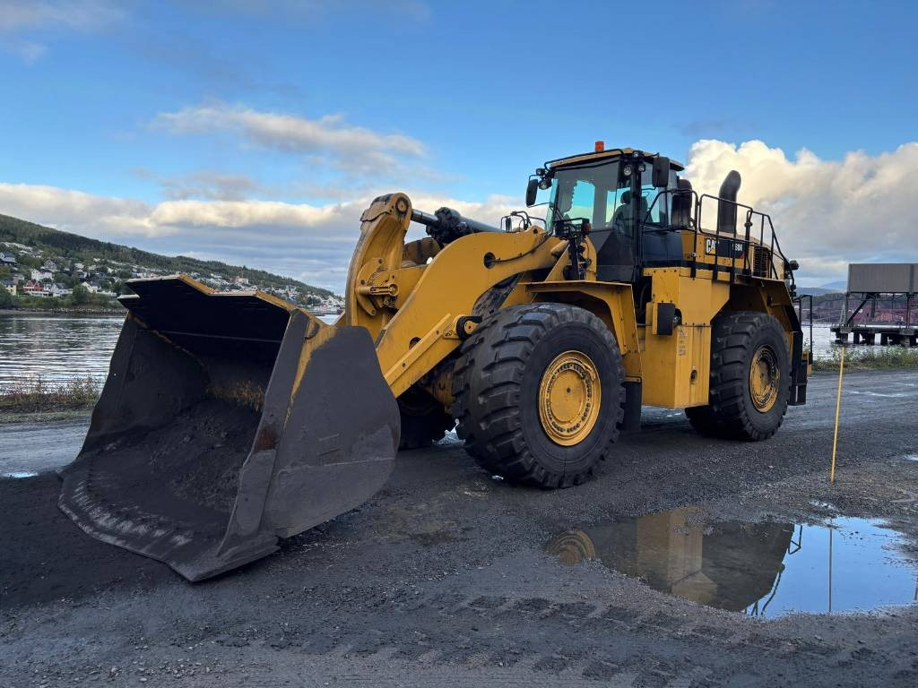 CAT 988 K (On Transport) - Chargeuse sur pneus: photos 1 CAT 988 K (On Transport) - Chargeuse sur pneus: photos 1