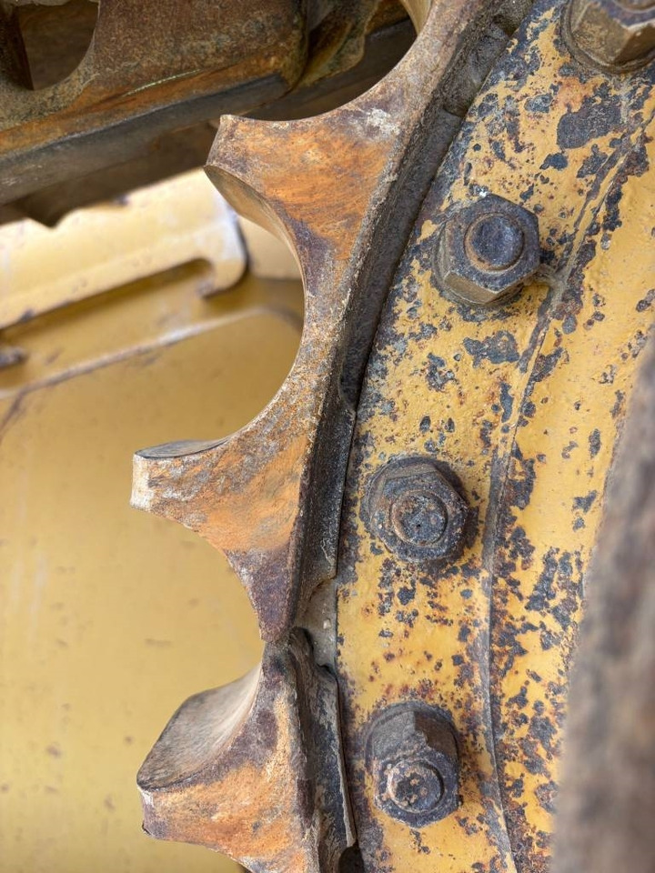 CAT D 6 N LGP (Under Preparation) - Bulldozer: photos 4 CAT D 6 N LGP (Under Preparation) - Bulldozer: photos 4