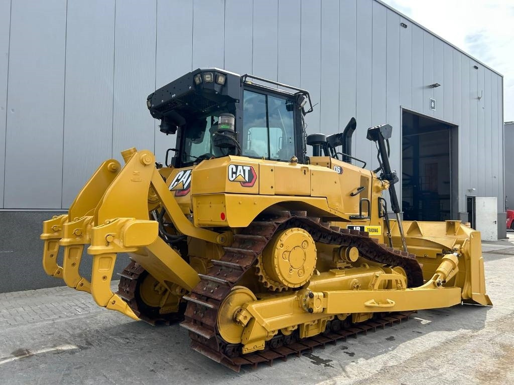CAT D 6 XL (LOW HOURS - CE CERTIFIED) - Bulldozer: photos 5 CAT D 6 XL (LOW HOURS - CE CERTIFIED) - Bulldozer: photos 5