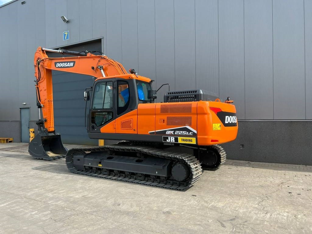 Doosan DX 225 LC-7M - Pelle sur chenille: photos 3 Doosan DX 225 LC-7M - Pelle sur chenille: photos 3