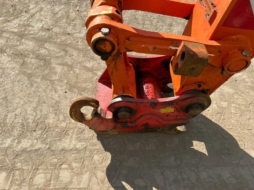 Pelle sur pneus Hitachi ZX 140 W-5B: photos 18