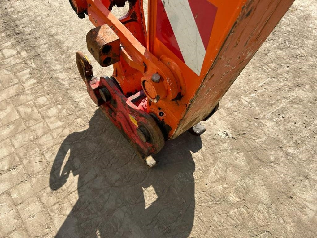 Pelle sur pneus Hitachi ZX 140 W-5B: photos 19
