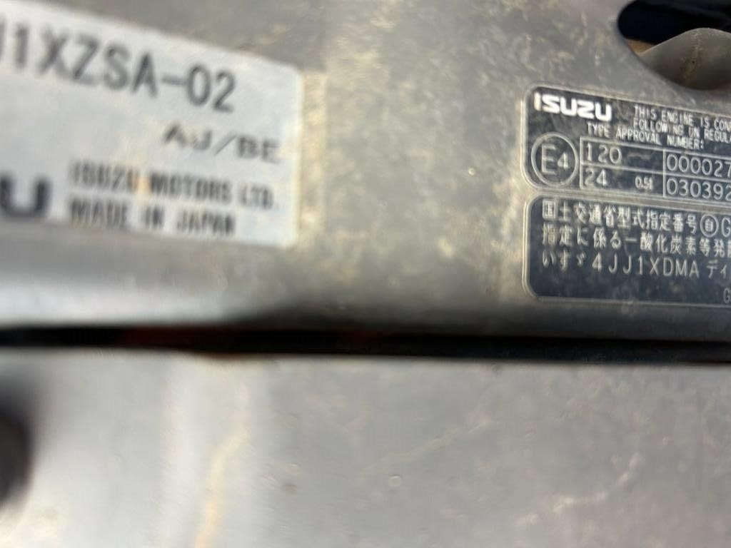 Pelle sur pneus Hitachi ZX 140 W-5B: photos 23