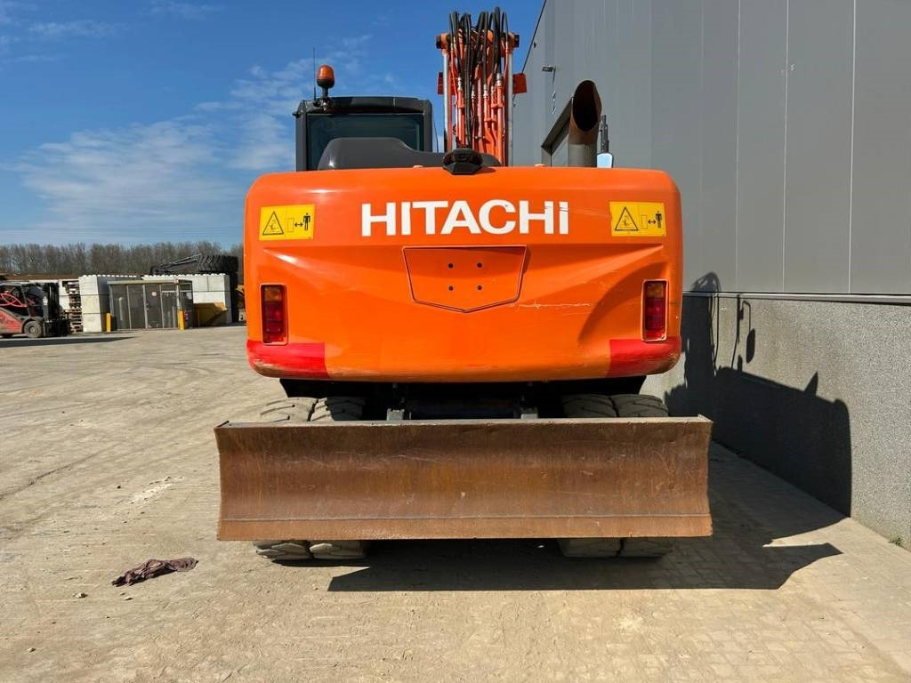 Hitachi ZX 140 W-5B - Pelle sur pneus: photos 4 Hitachi ZX 140 W-5B - Pelle sur pneus: photos 4