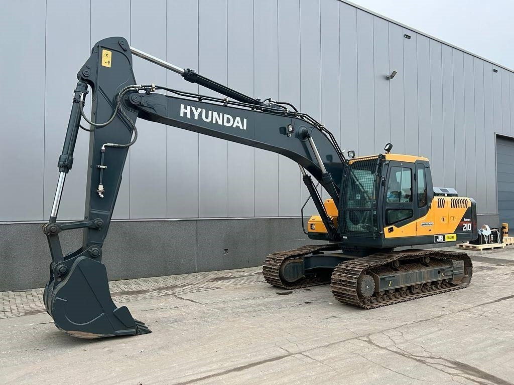 Hyundai R 210 - Pelle sur chenille: photos 2 Hyundai R 210 - Pelle sur chenille: photos 2
