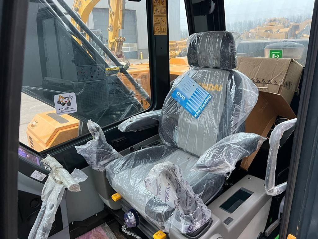Pelle sur chenille neuf Hyundai R 210: photos 12