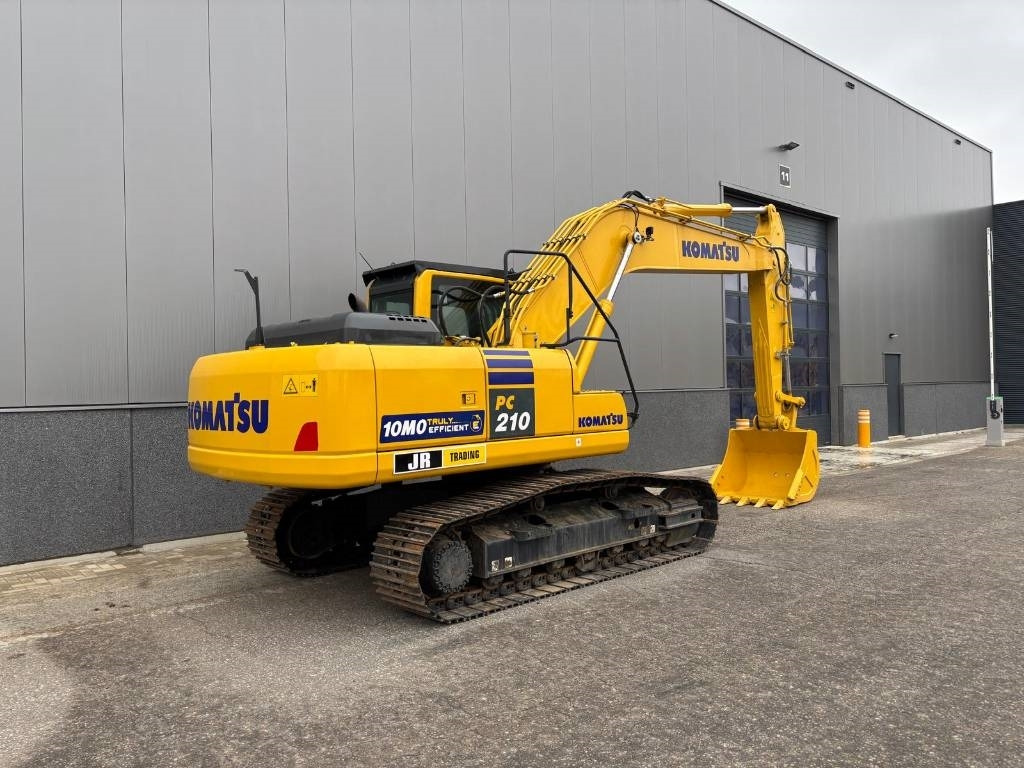 Komatsu PC 210-10M0 - Pelle sur chenille: photos 5 Komatsu PC 210-10M0 - Pelle sur chenille: photos 5