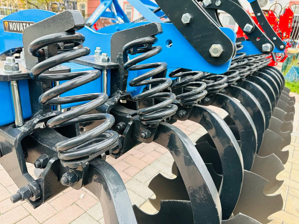 Novatar Spring Disc Harrow Lemken Model - Cover crop: photos 3 Novatar Spring Disc Harrow Lemken Model - Cover crop: photos 3