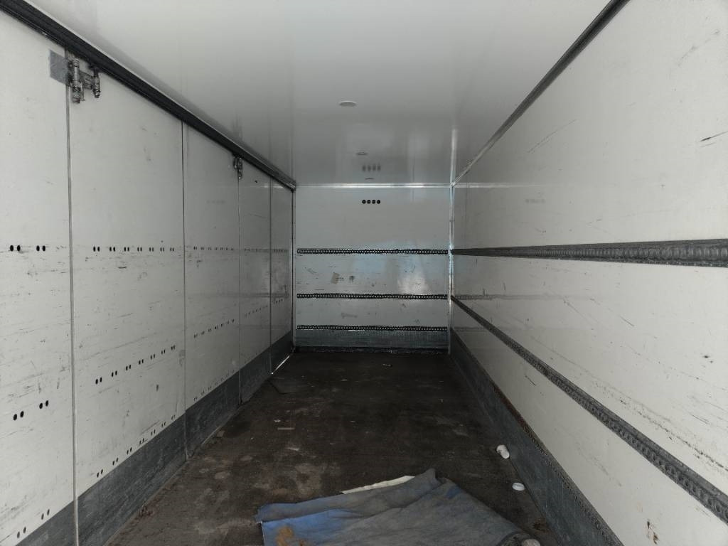 Fokor kokosivuauk.kori 8,64m pitkä - Carrosserie fourgon: photos 4 Fokor kokosivuauk.kori 8,64m pitkä - Carrosserie fourgon: photos 4