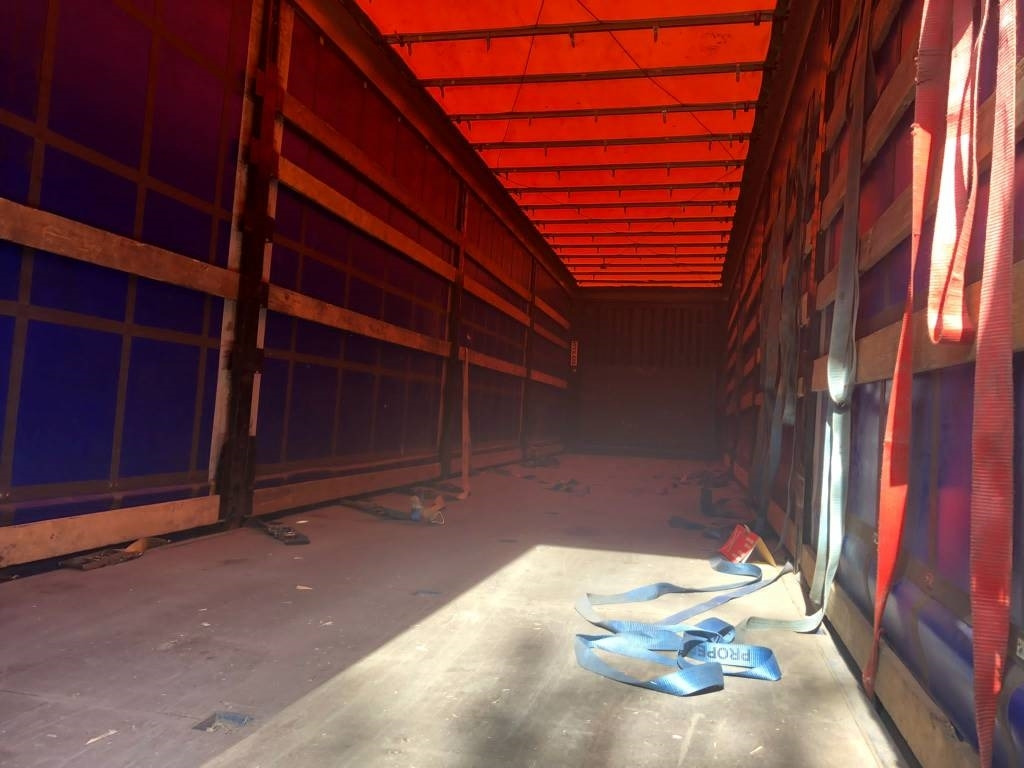 Krone vyökapellikärry - Semi-remorque rideaux coulissants: photos 3 Krone vyökapellikärry - Semi-remorque rideaux coulissants: photos 3