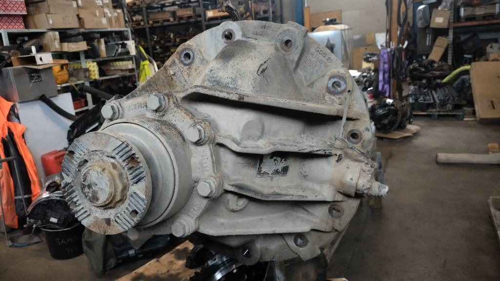 MAN HY-1350 takaperä 3,70 - Essieu et pièces pour Camion: photos 3 MAN HY-1350 takaperä 3,70 - Essieu et pièces pour Camion: photos 3