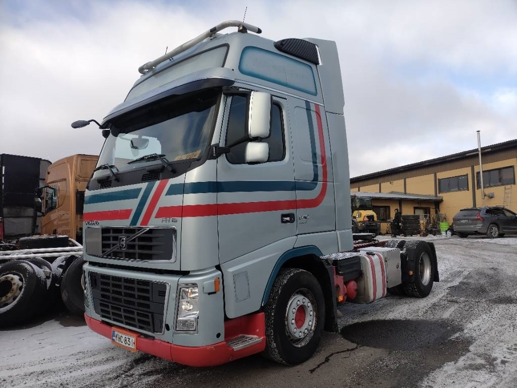 Volvo FH16 660 4x2 vetoauto - Tracteur routier: photos 1 Volvo FH16 660 4x2 vetoauto - Tracteur routier: photos 1