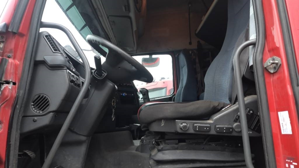 Volvo FH480 6x2 takateli veturi, hydrauliikka,manuaali - Tracteur routier: photos 5 Volvo FH480 6x2 takateli veturi, hydrauliikka,manuaali - Tracteur routier: photos 5