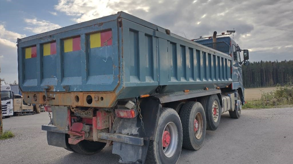 Volvo FH13 8x4 autom.kasettilava - Camion benne: photos 4 Volvo FH13 8x4 autom.kasettilava - Camion benne: photos 4