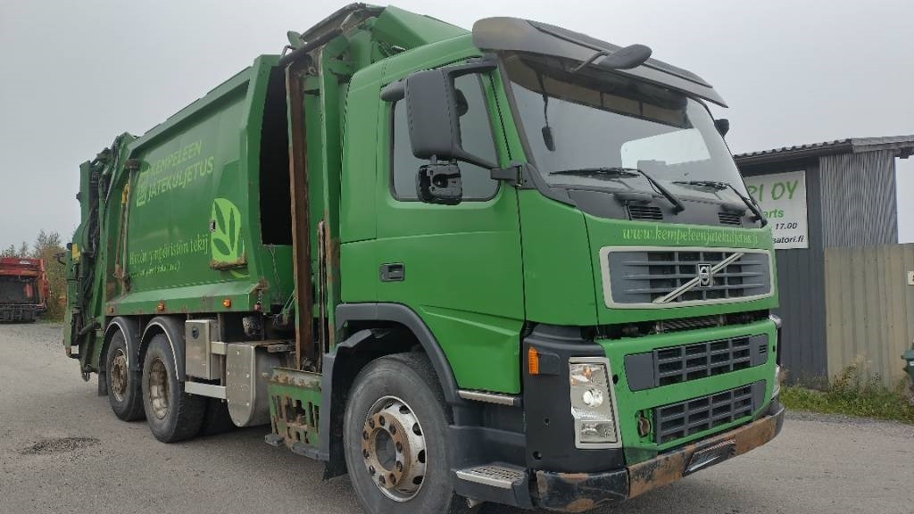Volvo FM9 6x2 pakkaaja +nostin +etukippo - Benne à ordures ménagères: photos 4 Volvo FM9 6x2 pakkaaja +nostin +etukippo - Benne à ordures ménagères: photos 4