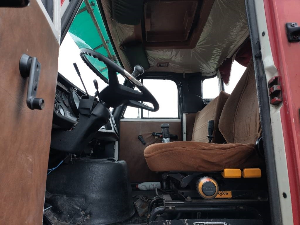 Volvo N7 Tico nosturi ja vl-laite,280tkm!! - Camion multibenne: photos 3 Volvo N7 Tico nosturi ja vl-laite,280tkm!! - Camion multibenne: photos 3