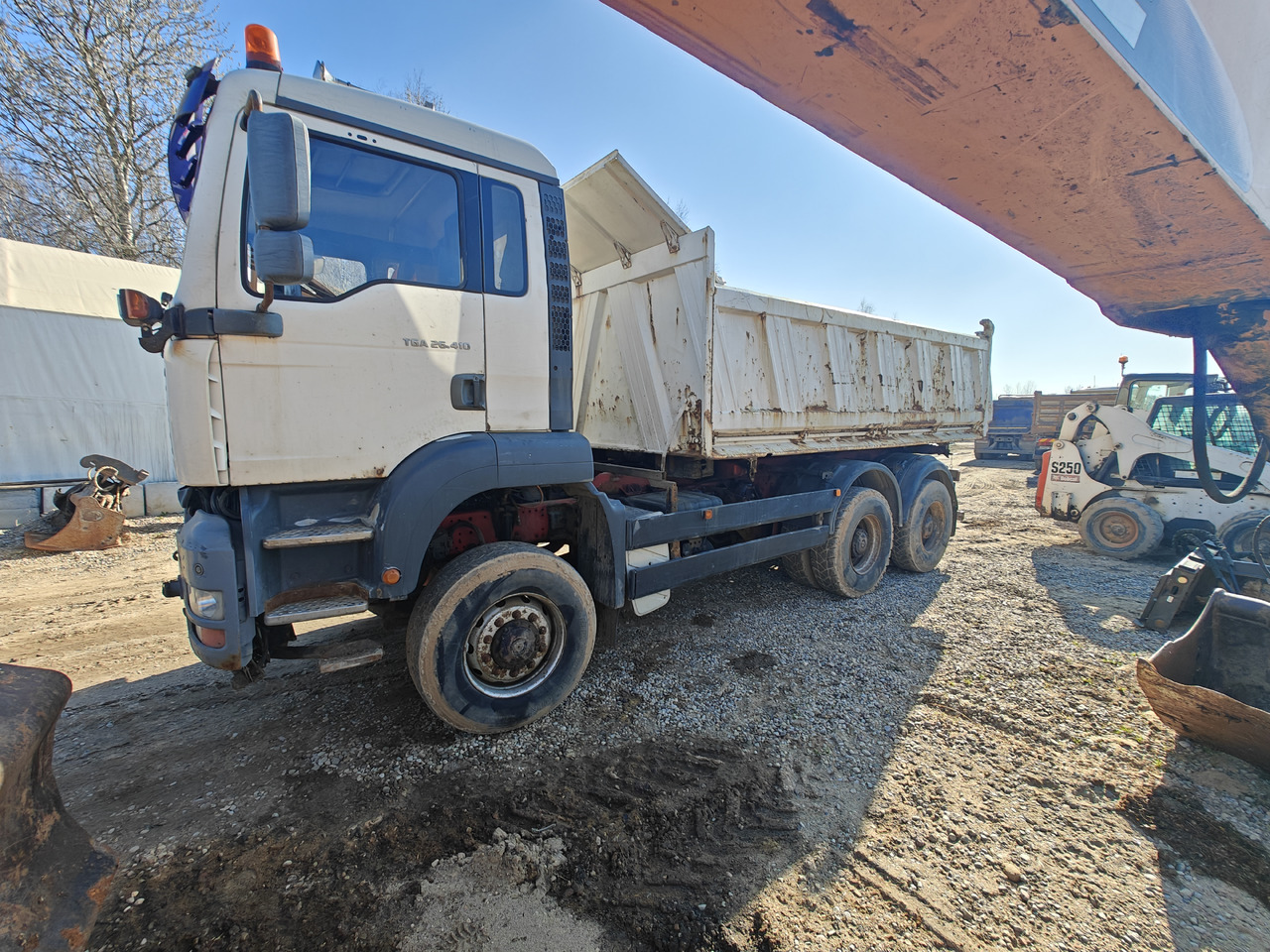 MAN TGA 26.410 - Camion benne: photos 4 MAN TGA 26.410 - Camion benne: photos 4