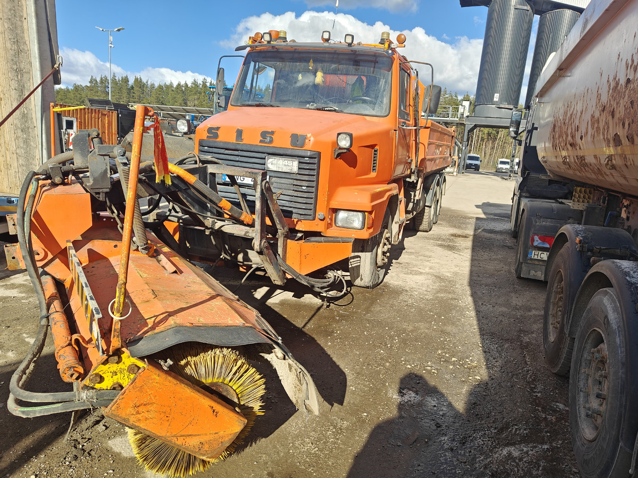 SISU SR 332 - Camion benne: photos 3 SISU SR 332 - Camion benne: photos 3