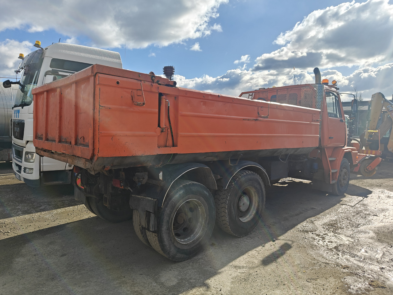 SISU SR 332 - Camion benne: photos 4 SISU SR 332 - Camion benne: photos 4