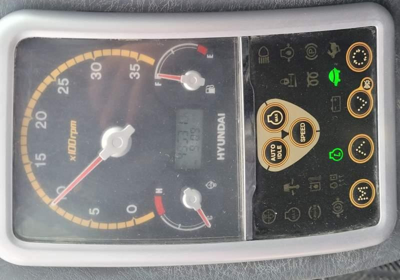 Hyundai ROBEX 55W-9 EXCAVATOR / SPROWADZONY Z FRANCJI - Pelle sur pneus: photos 3 Hyundai ROBEX 55W-9 EXCAVATOR / SPROWADZONY Z FRANCJI - Pelle sur pneus: photos 3