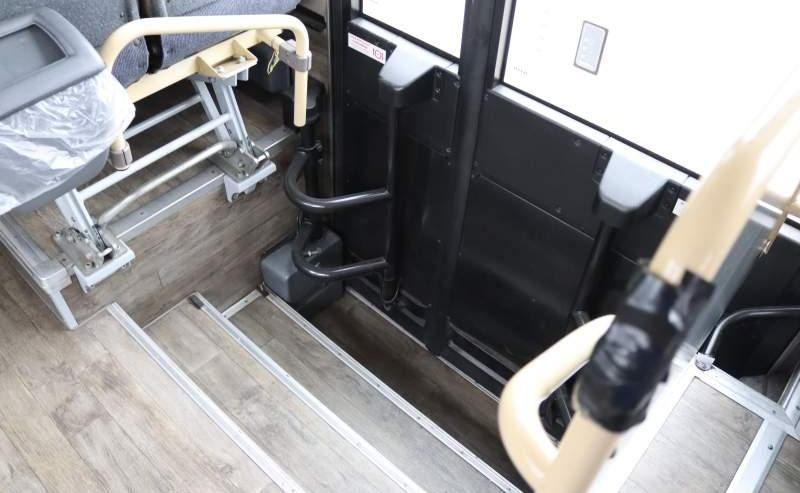Iveco CROSSWAY LINE / SPROWADZONE/ AUTOMAT / 12 M - Bus interurbain: photos 5 Iveco CROSSWAY LINE / SPROWADZONE/ AUTOMAT / 12 M - Bus interurbain: photos 5