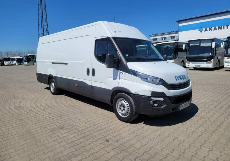 Iveco DAILY 35-140 / SPROWADZONY Z FRANCJI / TEMPOMAT - Fourgon utilitaire: photos 4 Iveco DAILY 35-140 / SPROWADZONY Z FRANCJI / TEMPOMAT - Fourgon utilitaire: photos 4