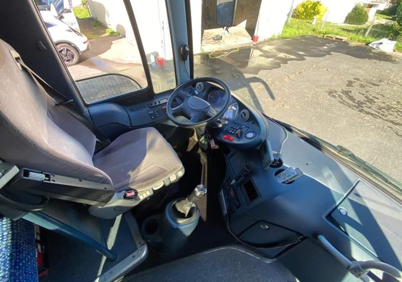 Neoplan TRENDLINER / SPROWADZONY / KLIMATYZACJA/ MANUAL - Bus interurbain: photos 4 Neoplan TRENDLINER / SPROWADZONY / KLIMATYZACJA/ MANUAL - Bus interurbain: photos 4