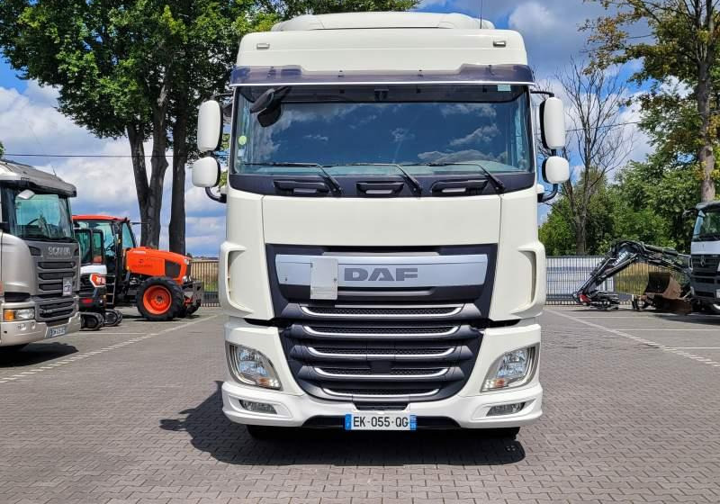 DAF XF510 SPACE CAB / SPROWADZONY / MANUAL / RETARDER - Tracteur routier: photos 2 DAF XF510 SPACE CAB / SPROWADZONY / MANUAL / RETARDER - Tracteur routier: photos 2