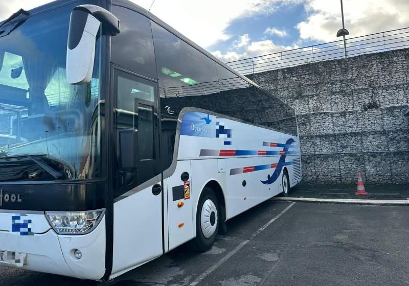 VanHool TX15 ACRON / SPROWADZONY / MANUAL / PANORAMA DACH - Autocar: photos 1 VanHool TX15 ACRON / SPROWADZONY / MANUAL / PANORAMA DACH - Autocar: photos 1
