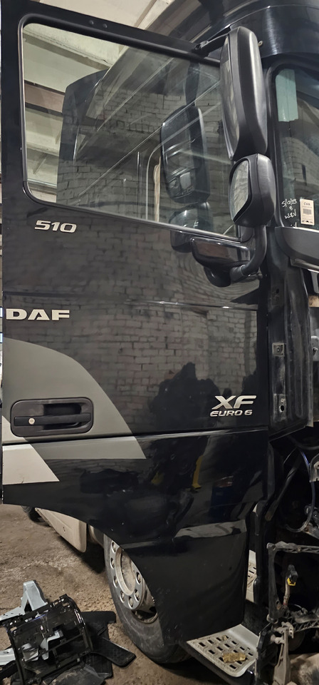 DAF XF, CF, EURO6, EURO 6 emission door left + right, driver + passenger, space cab, comfort 1881862, 1881863 - Portière et pièces pour Camion: photos 1 DAF XF, CF, EURO6, EURO 6 emission door left + right, driver + passenger, space cab, comfort 1881862, 1881863 - Portière et pièces pour Camion: photos 1