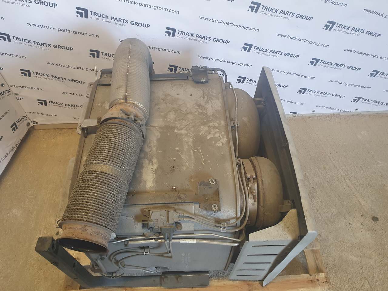 MAN MAN TGX, TGS EURO6, EURO 6 emission exhaust silencer assembly, catalyst, catalysator - Silencieux pour Camion: photos 4 MAN MAN TGX, TGS EURO6, EURO 6 emission exhaust silencer assembly, catalyst, catalysator - Silencieux pour Camion: photos 4