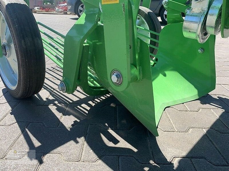 BOMET Kartoffelroder Bomet Z655/1 Kartoffel Roder Heckauswurf NEU - Matériel pomme de terre: photos 2 BOMET Kartoffelroder Bomet Z655/1 Kartoffel Roder Heckauswurf NEU - Matériel pomme de terre: photos 2