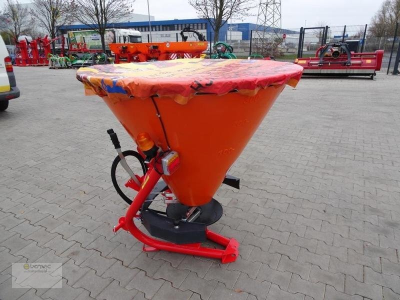 Dexwal 400L Salzstreuer Düngerstreuer Streuer hydraulischer Antrieb - Epandeur de sable: photos 1 Dexwal 400L Salzstreuer Düngerstreuer Streuer hydraulischer Antrieb - Epandeur de sable: photos 1