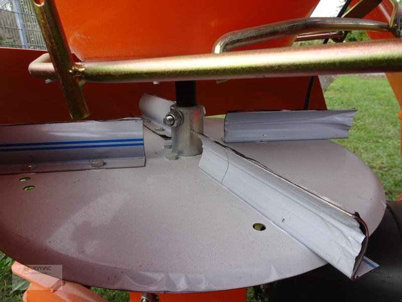 Epandeur de sable neuf Vemac Profi 200 Liter Streuer Salzstreuer hydraulisch Neu: photos 14 Epandeur de sable neuf Vemac Profi 200 Liter Streuer Salzstreuer hydraulisch Neu: photos 14