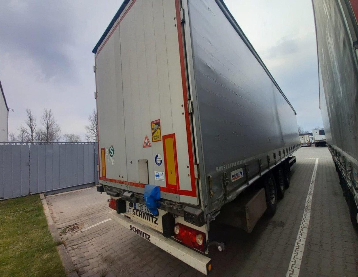 2017 Schmitz Cargobull SCS24/L Lifting Axle - Semi-remorque rideaux coulissants: photos 2 2017 Schmitz Cargobull SCS24/L Lifting Axle - Semi-remorque rideaux coulissants: photos 2