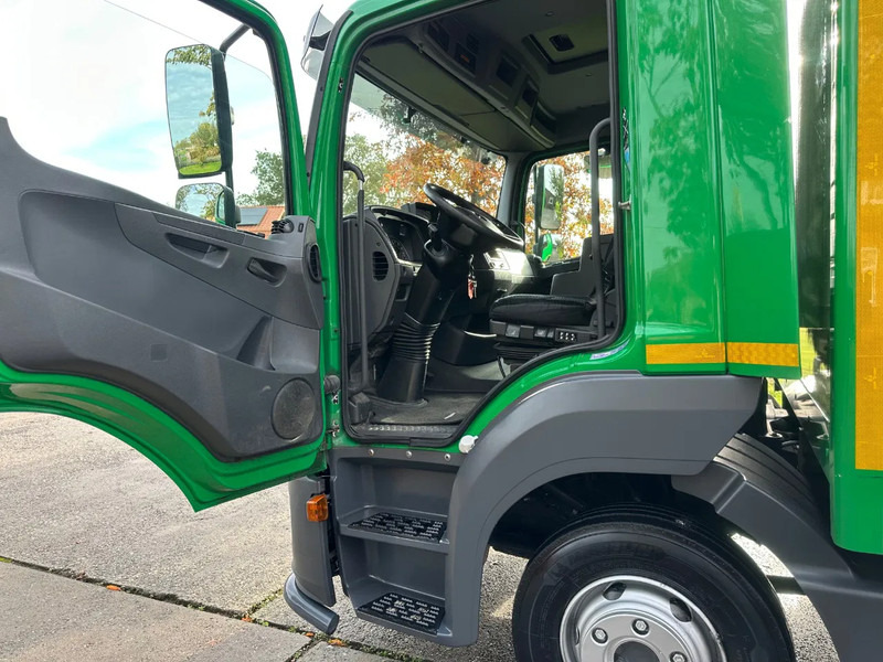 Mercedes-Benz Atego 1018 / NL TRUCK / LOW KM / AIRCO / EURO 6 / BOX+LIFT+SIDE DOOR / 10T / AUTOMATIC - Camion fourgon: photos 4 Mercedes-Benz Atego 1018 / NL TRUCK / LOW KM / AIRCO / EURO 6 / BOX+LIFT+SIDE DOOR / 10T / AUTOMATIC - Camion fourgon: photos 4