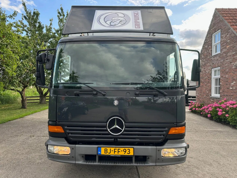Mercedes-Benz Atego 815 / NL TRUCK / EURO 2 / BOX + LIFT / LOW KM / GOOD CONDITION / 7,5t - Camion fourgon: photos 2 Mercedes-Benz Atego 815 / NL TRUCK / EURO 2 / BOX + LIFT / LOW KM / GOOD CONDITION / 7,5t - Camion fourgon: photos 2
