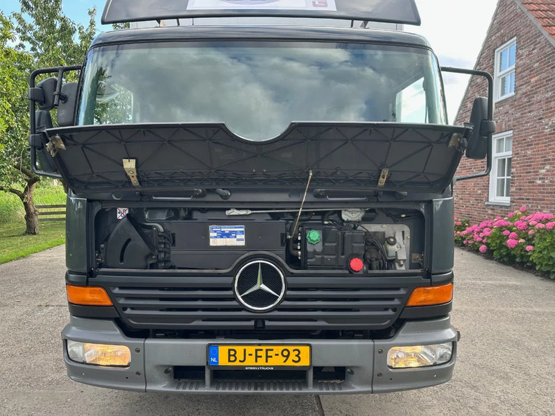 Mercedes-Benz Atego 815 / NL TRUCK / EURO 2 / BOX + LIFT / LOW KM / GOOD CONDITION / 7,5t - Camion fourgon: photos 3 Mercedes-Benz Atego 815 / NL TRUCK / EURO 2 / BOX + LIFT / LOW KM / GOOD CONDITION / 7,5t - Camion fourgon: photos 3